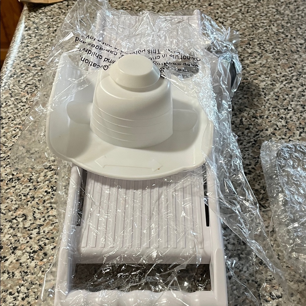 Professional Kitchen Tool Set Shredder, slicer, Peeler - Picture 6 of 8